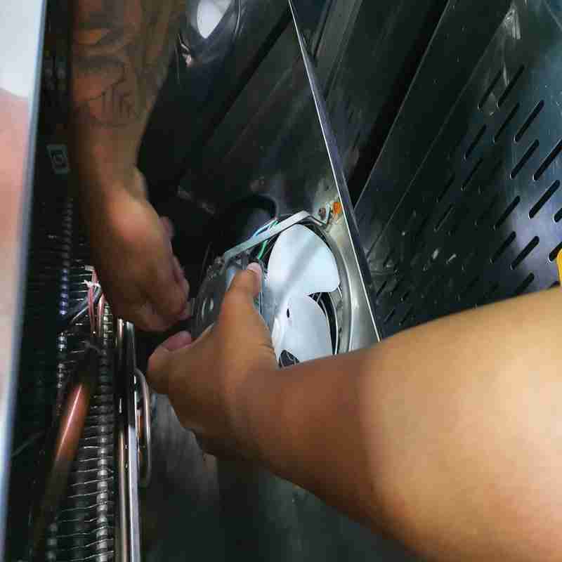 Serviço de manutenção de refrigeradores